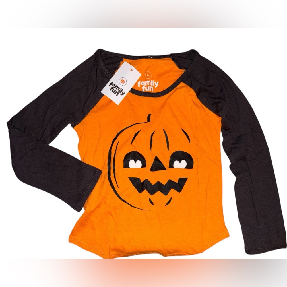 NWT Kohl’s Halloween tee size XS 4/5